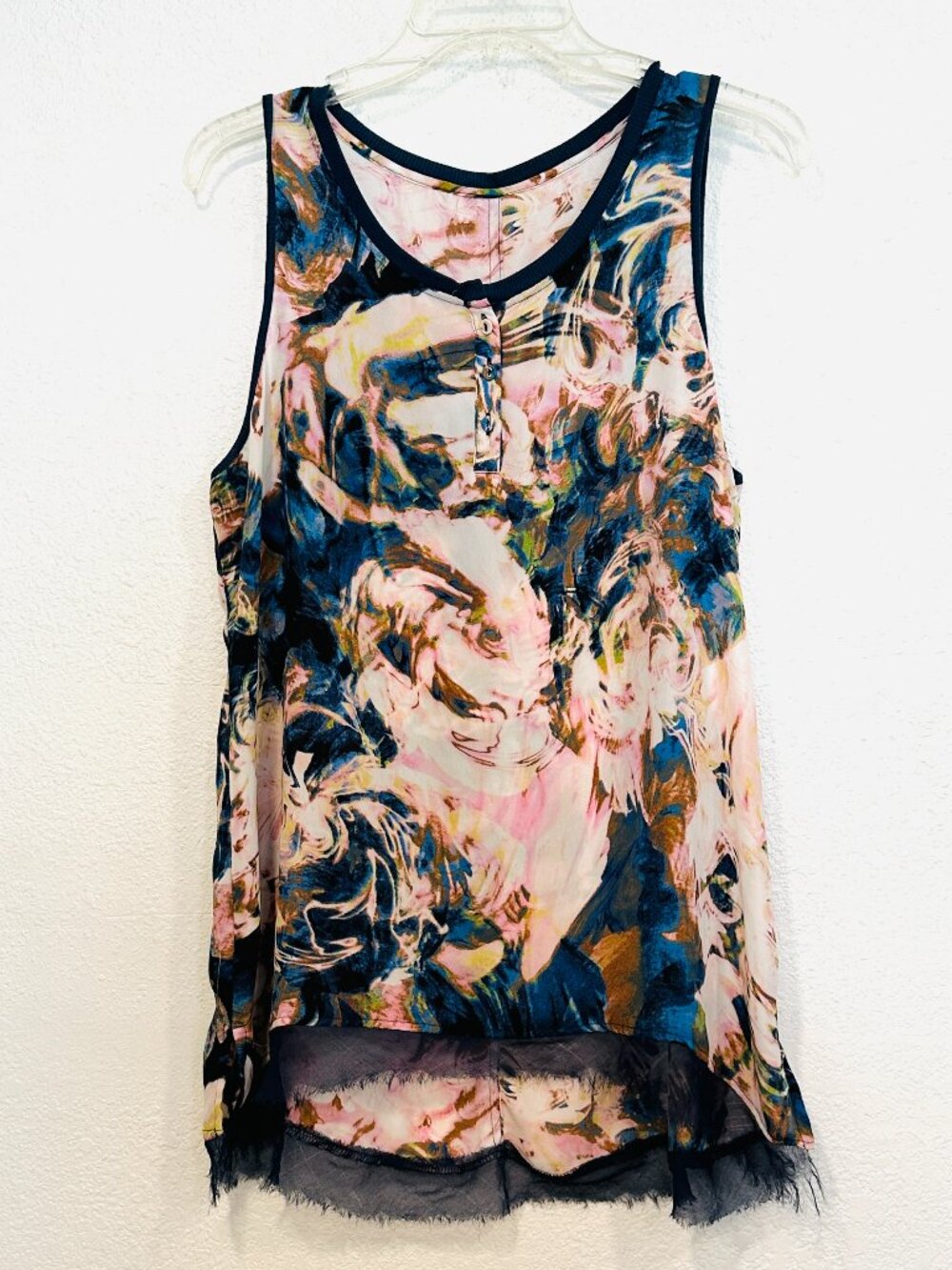 Womens Sleeveless 1/4 Button Top MultiColor Hi-Lo Raw Hem Lightweight Size Large